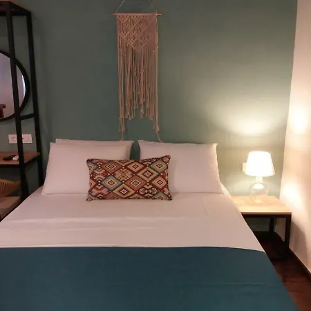 Fivos Apartament *